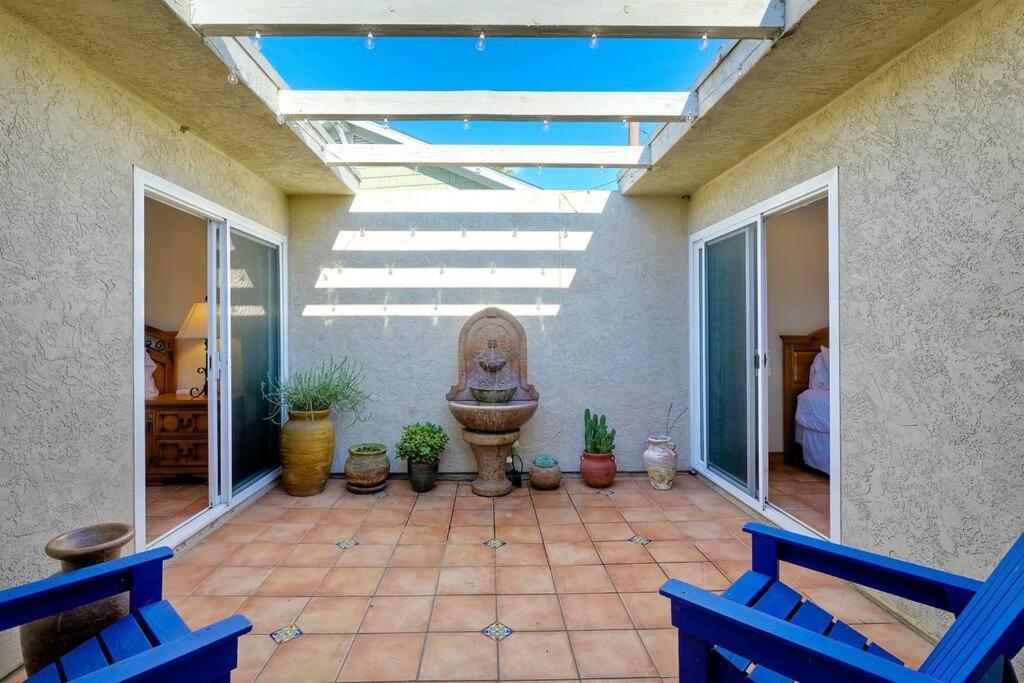 Great Group Retreat! Hacienda Decor, Spacious Floor Plan, Private Backyard 칼스배드 외부 사진