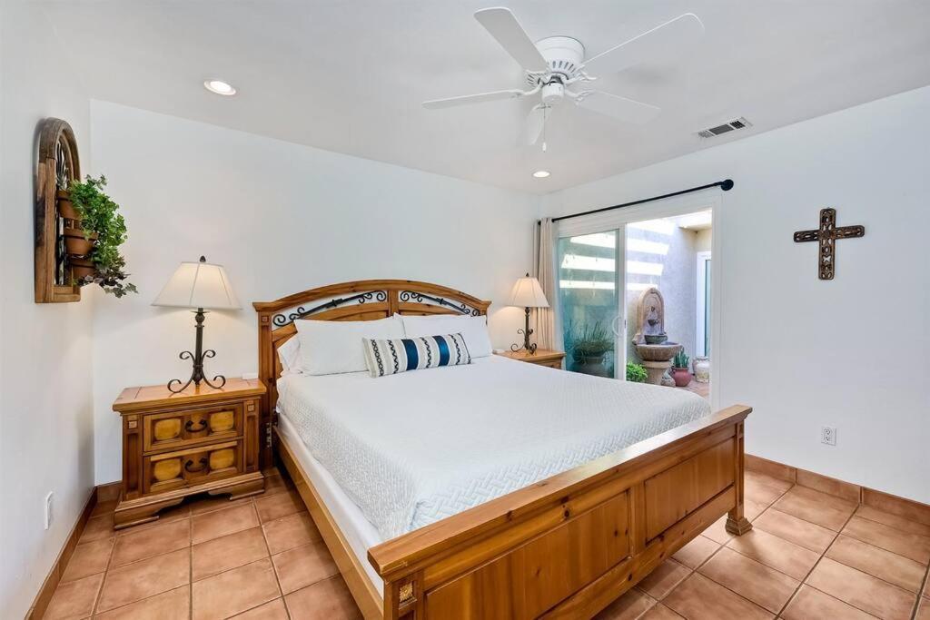 Great Group Retreat! Hacienda Decor, Spacious Floor Plan, Private Backyard 칼스배드 외부 사진