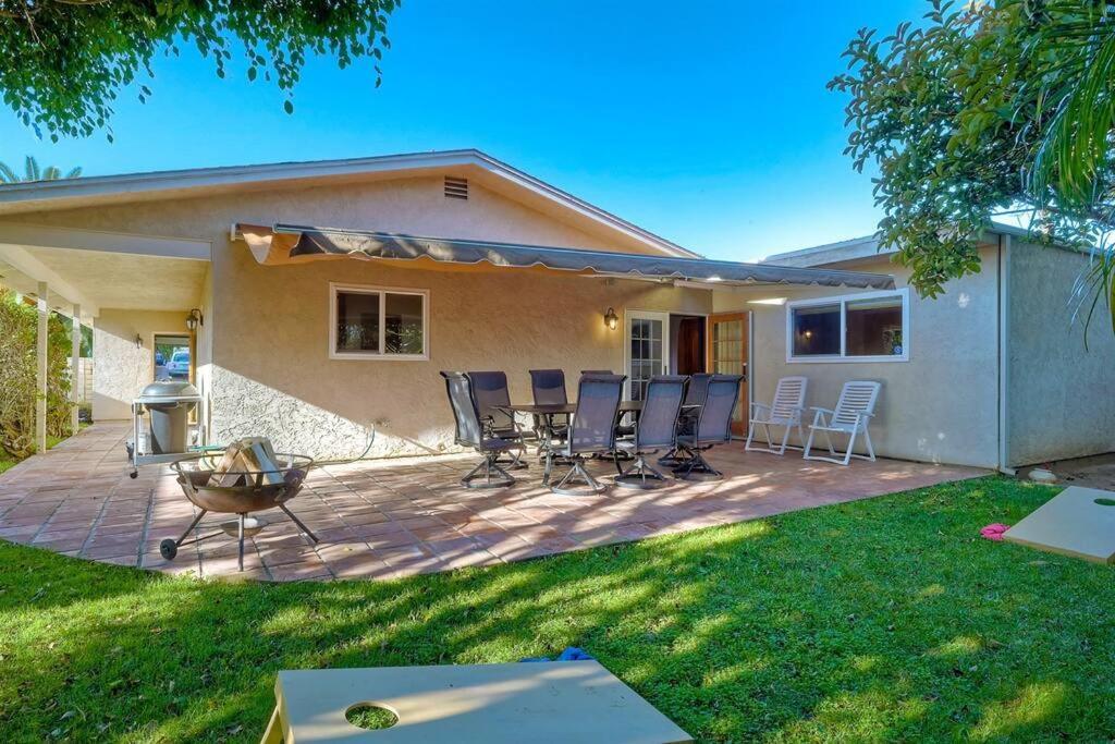 Great Group Retreat! Hacienda Decor, Spacious Floor Plan, Private Backyard 칼스배드 외부 사진
